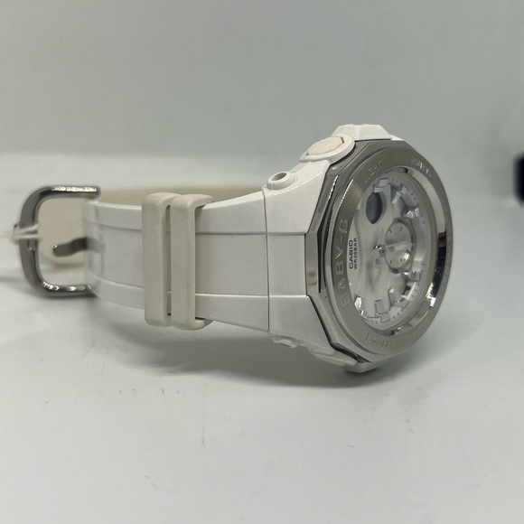 Casio Gshock baby-g watch. New with box and papers. Model BGA220-7A - Picture 3 of 7